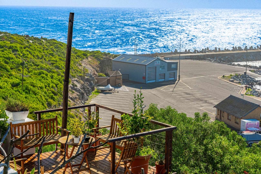 5 Bedroom Property for Sale in Yzerfontein Western Cape